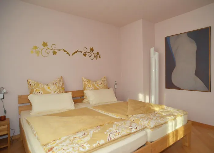 Unter Dem Schwalbennest *